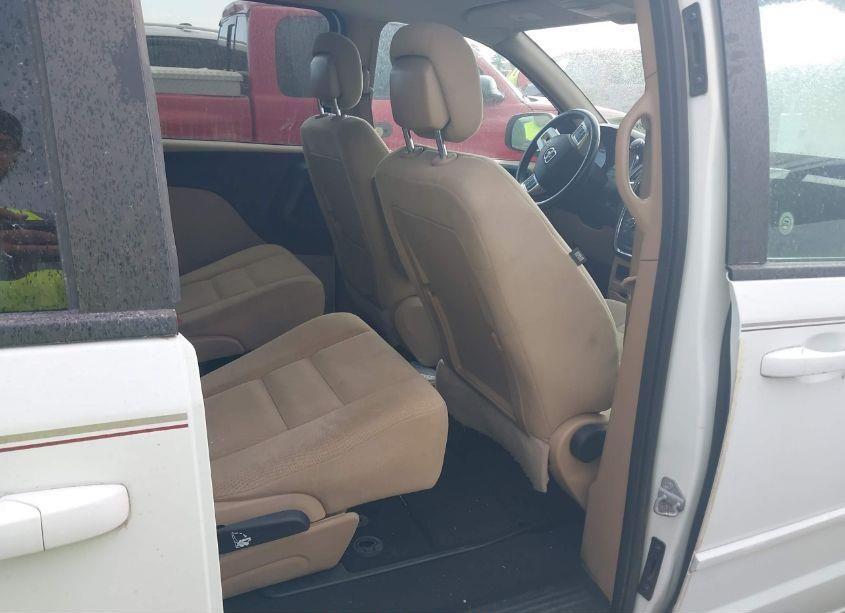 Photo 8 of 2016 Dodge Grand CARAVAN SE (VIN 2C4RDGBG8GR341046)