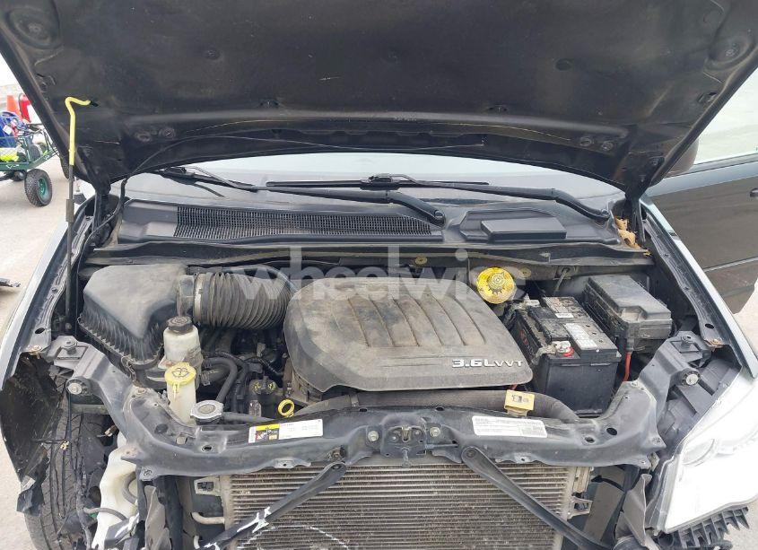 Photo 10 of 2016 Dodge Grand CARAVAN SE (VIN 2C4RDGBG8GR370448)