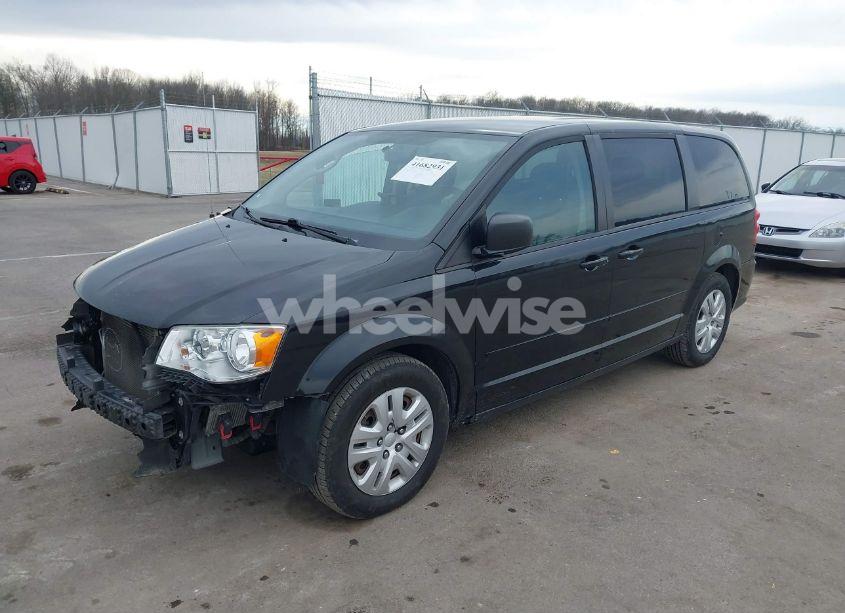 Photo 2 of 2016 Dodge Grand CARAVAN SE (VIN 2C4RDGBG8GR370448)