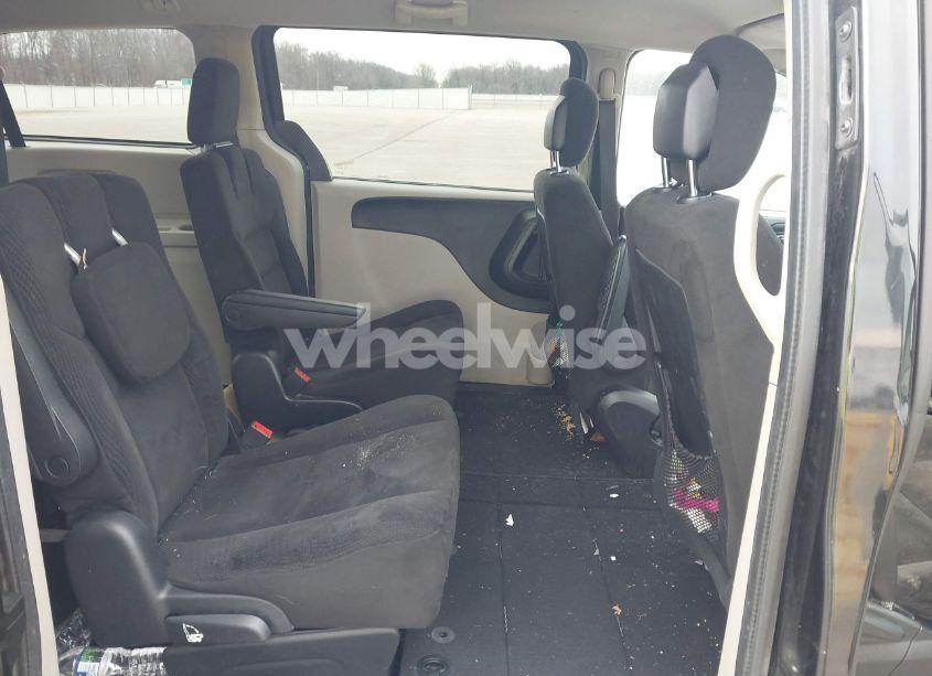 Photo 8 of 2016 Dodge Grand CARAVAN SE (VIN 2C4RDGBG8GR370448)