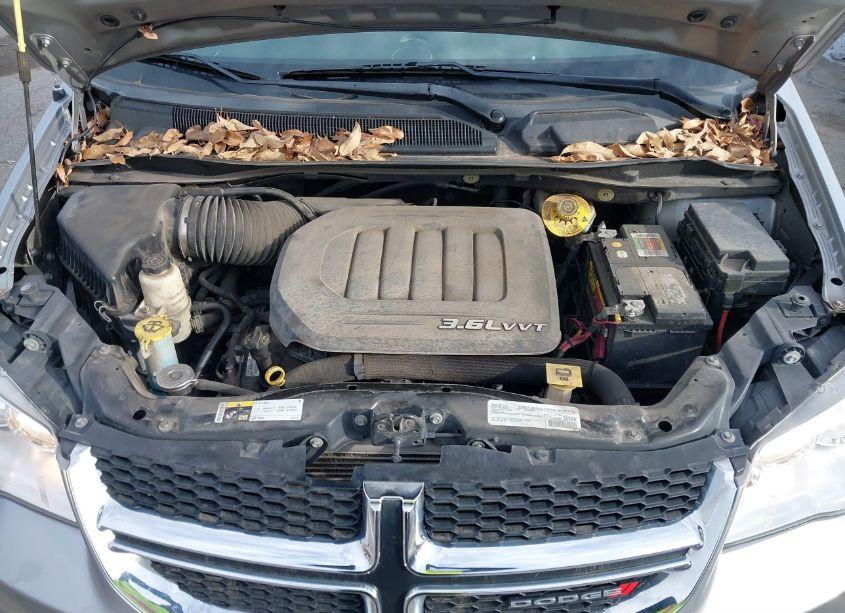 Photo 10 of 2016 Dodge Grand CARAVAN SE (VIN 2C4RDGBG8GR387332)