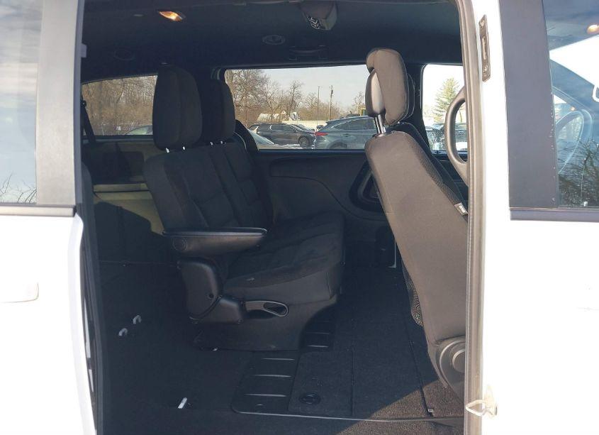 Photo 8 of 2018 Dodge Grand CARAVAN SE PLUS (VIN 2C4RDGBG8JR153389)