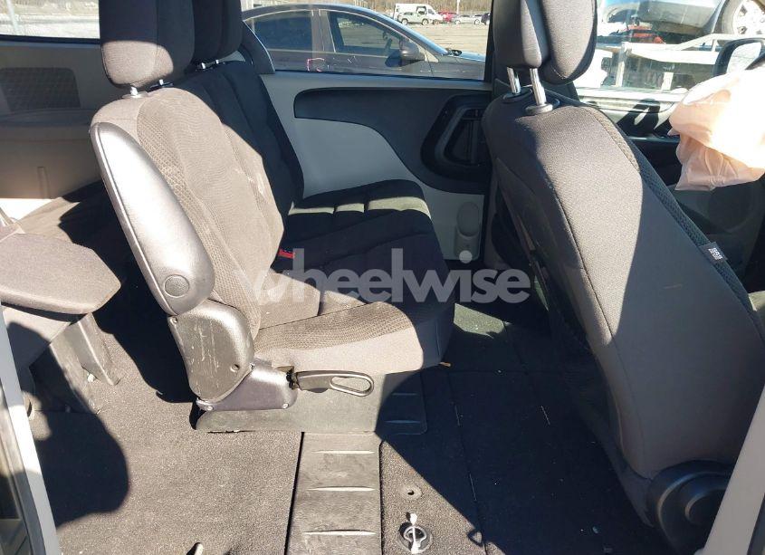 Photo 8 of 2018 Dodge Grand CARAVAN SE (VIN 2C4RDGBG8JR170192)