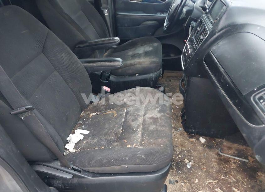 Photo 5 of 2018 Dodge Grand CARAVAN SE PLUS (VIN 2C4RDGBG8JR200422)