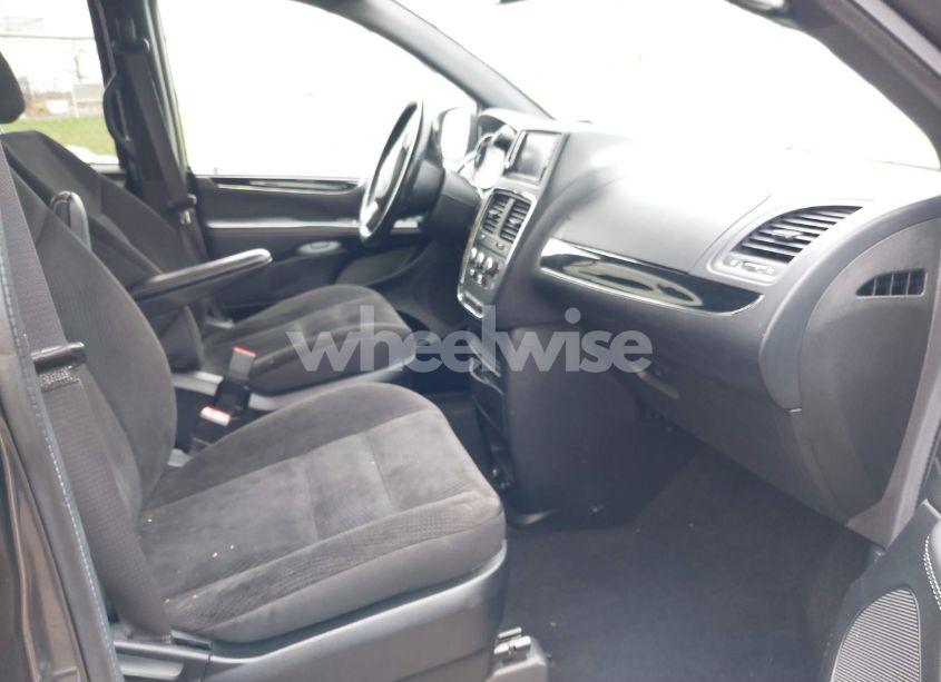 Photo 5 of 2018 Dodge Grand CARAVAN SE PLUS (VIN 2C4RDGBG8JR220458)