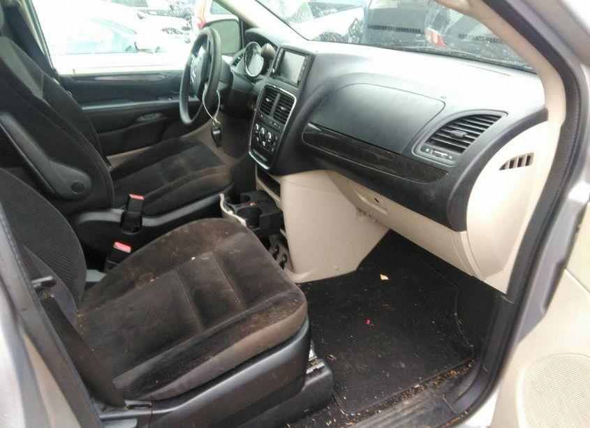 Photo 5 of 2018 Dodge Grand CARAVAN SE (VIN 2C4RDGBG8JR224879)