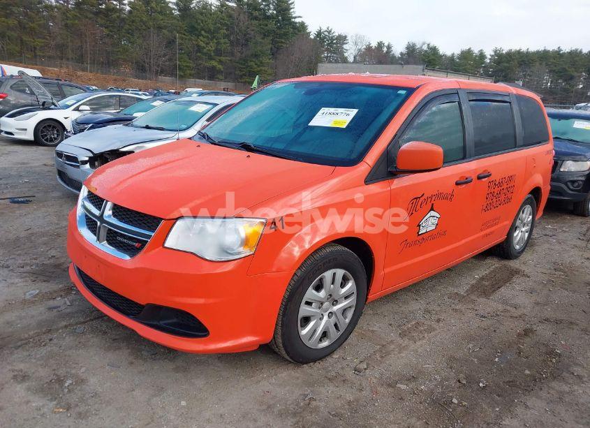 Photo 2 of 2019 Dodge Grand CARAVAN SE (VIN 2C4RDGBG8KR585255)