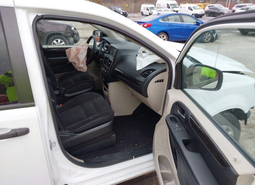 Photo 5 of 2019 Dodge Grand CARAVAN SE (VIN 2C4RDGBG8KR623843)