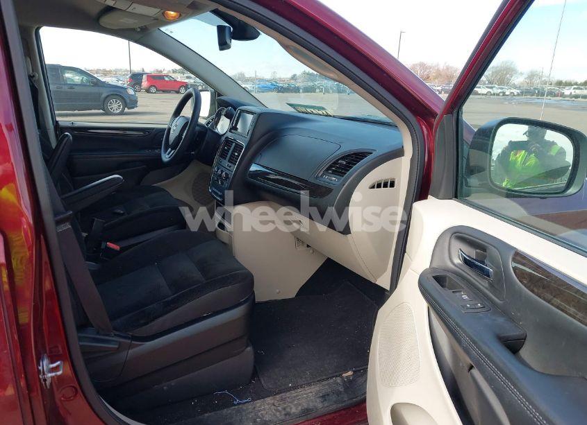 Photo 5 of 2019 Dodge Grand CARAVAN SE (VIN 2C4RDGBG8KR637158)