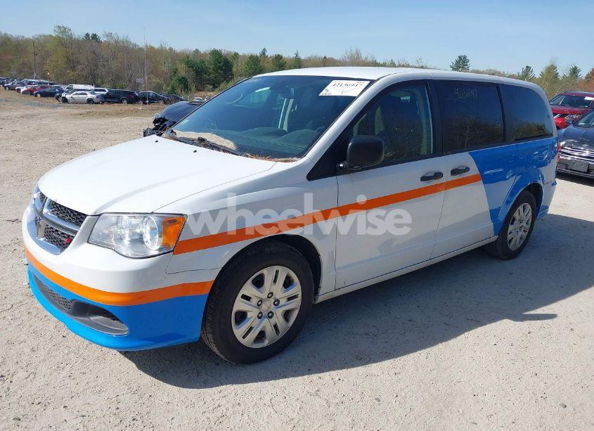 Photo 2 of 2019 Dodge Grand CARAVAN SE (VIN 2C4RDGBG8KR646829)