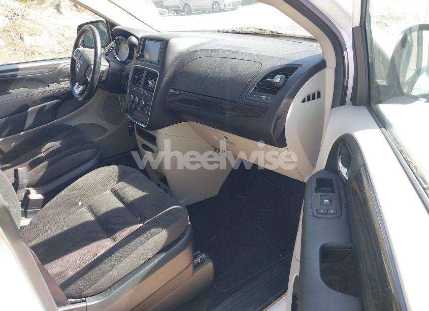 Photo 5 of 2019 Dodge Grand CARAVAN SE (VIN 2C4RDGBG8KR646829)