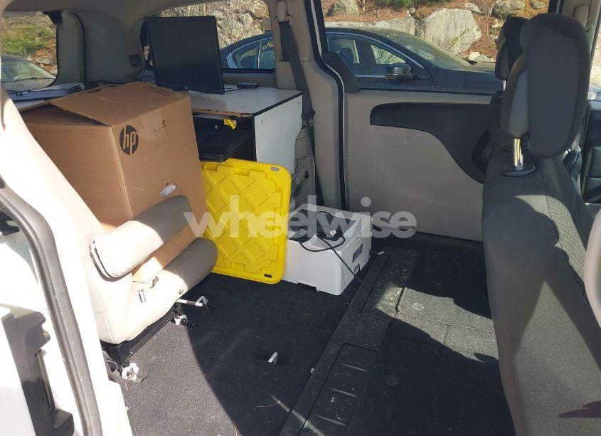 Photo 8 of 2019 Dodge Grand CARAVAN SE (VIN 2C4RDGBG8KR646829)