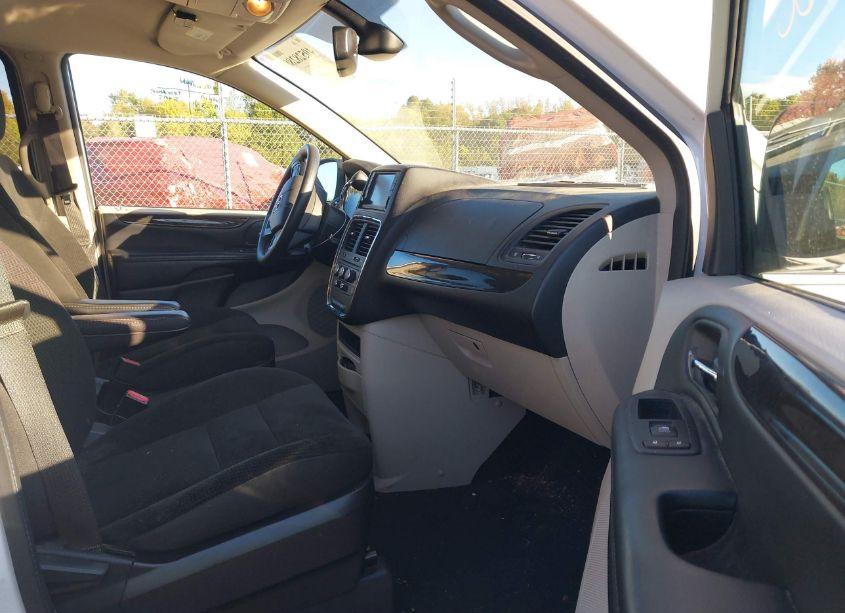 Photo 5 of 2019 Dodge Grand CARAVAN SE (VIN 2C4RDGBG8KR792308)
