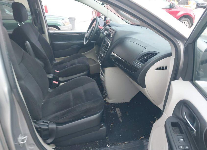 Photo 5 of 2014 Dodge Grand CARAVAN SE (VIN 2C4RDGBG9ER209359)