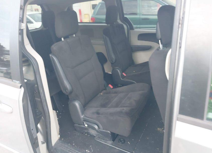 Photo 8 of 2014 Dodge Grand CARAVAN SE (VIN 2C4RDGBG9ER209359)