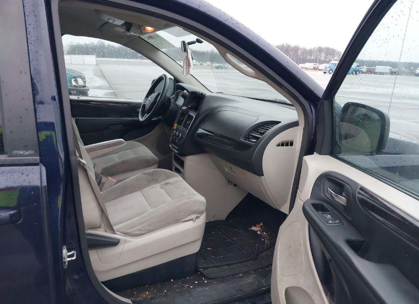 Photo 5 of 2014 Dodge Grand CARAVAN SE (VIN 2C4RDGBG9ER241115)