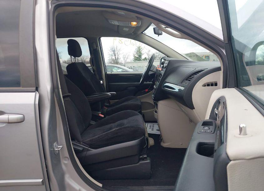 Photo 5 of 2014 Dodge Grand CARAVAN SE (VIN 2C4RDGBG9ER354983)