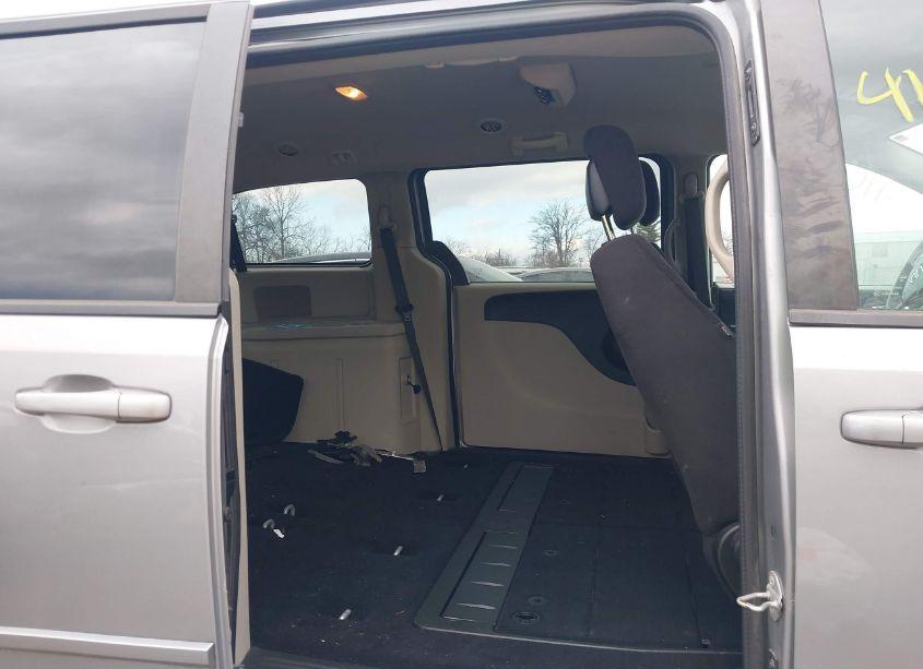 Photo 8 of 2014 Dodge Grand CARAVAN SE (VIN 2C4RDGBG9ER354983)