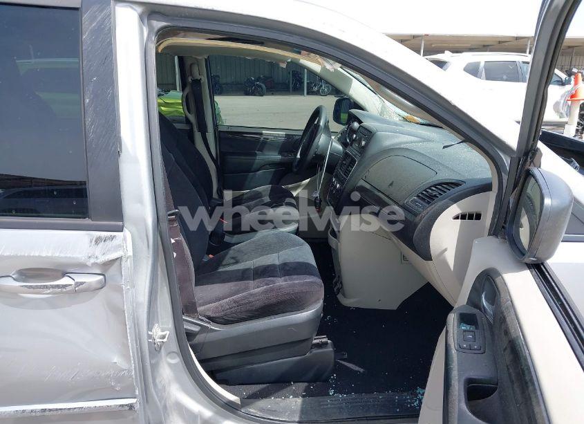 Photo 5 of 2014 Dodge Grand CARAVAN SE (VIN 2C4RDGBG9ER355695)