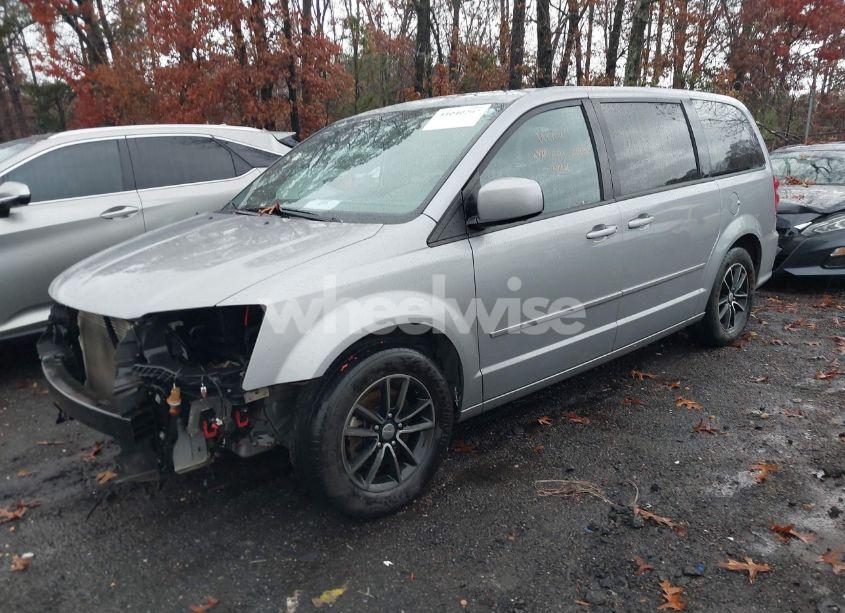 Photo 2 of 2015 Dodge Grand CARAVAN SE PLUS (VIN 2C4RDGBG9FR689971)