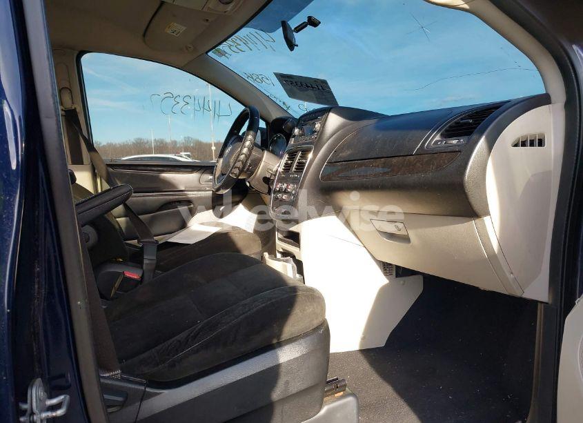 Photo 5 of 2015 Dodge Grand CARAVAN SE (VIN 2C4RDGBG9FR690442)