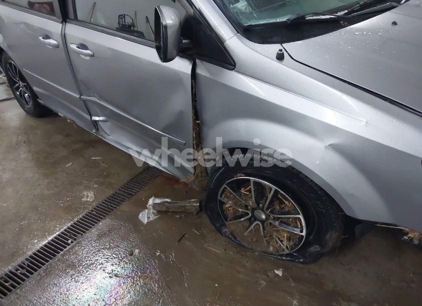 Photo 18 of 2015 Dodge Grand CARAVAN SE PLUS (VIN 2C4RDGBG9FR703691)