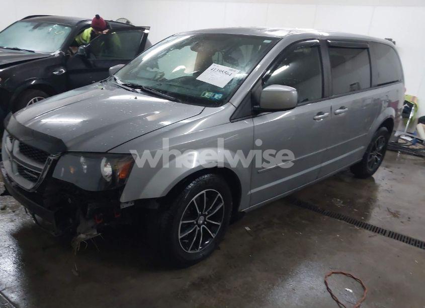 Photo 2 of 2015 Dodge Grand CARAVAN SE PLUS (VIN 2C4RDGBG9FR703691)