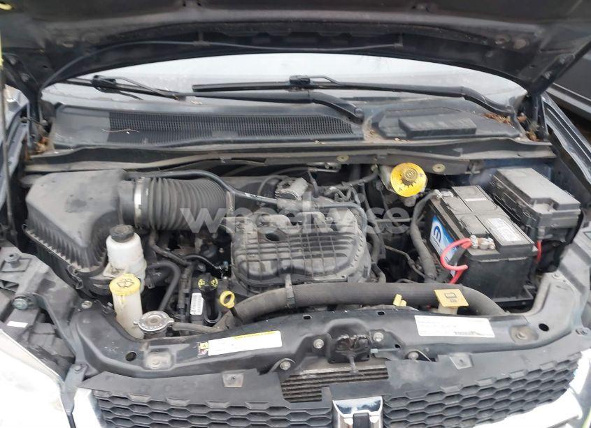 Photo 10 of 2016 Dodge Grand CARAVAN SE (VIN 2C4RDGBG9GR122967)