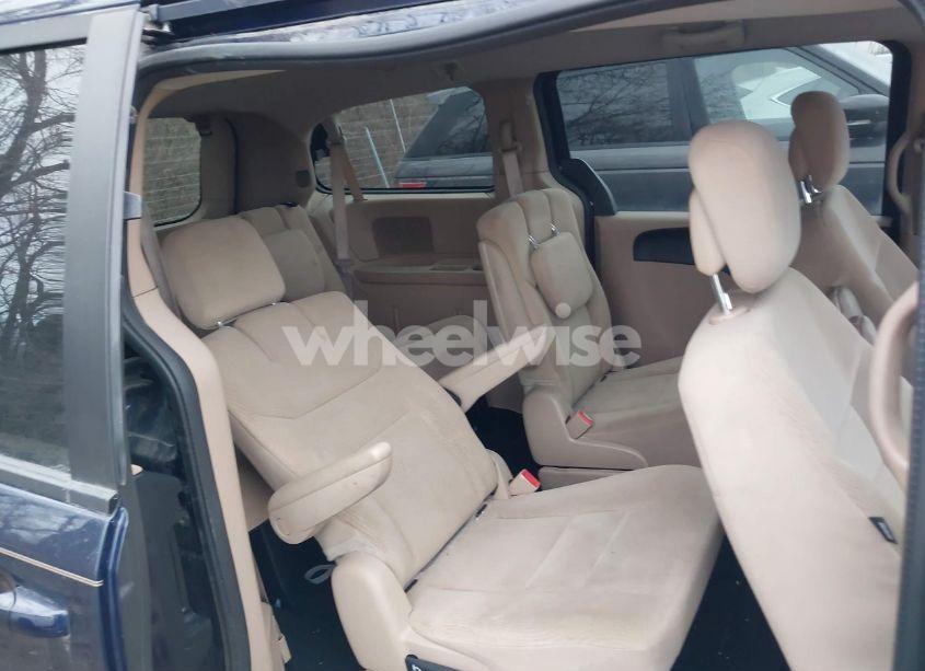 Photo 8 of 2016 Dodge Grand CARAVAN SE (VIN 2C4RDGBG9GR122967)