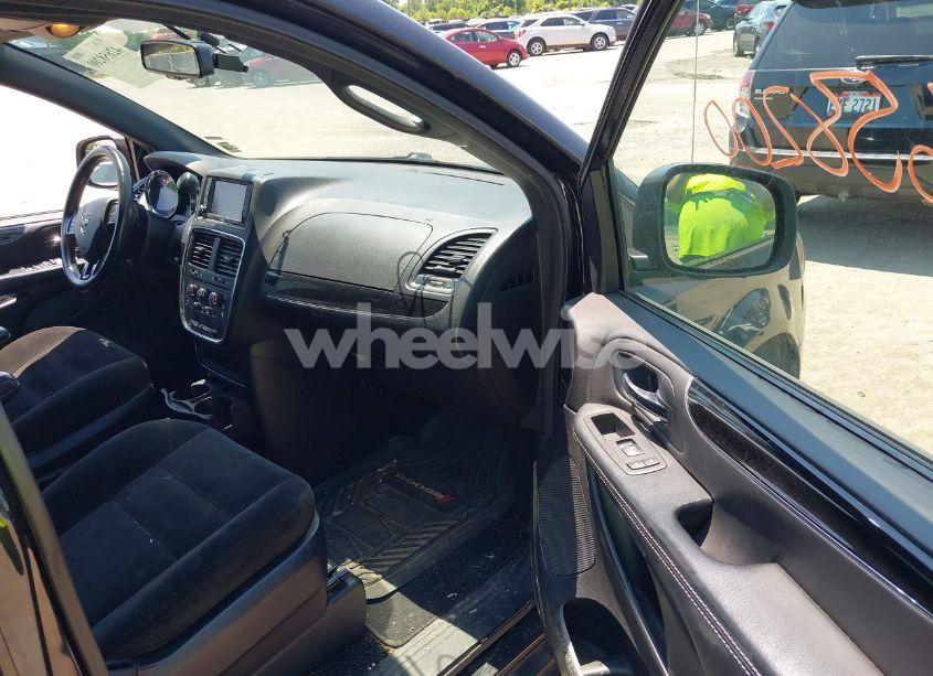 Photo 5 of 2016 Dodge Grand CARAVAN SE PLUS (VIN 2C4RDGBG9GR154852)