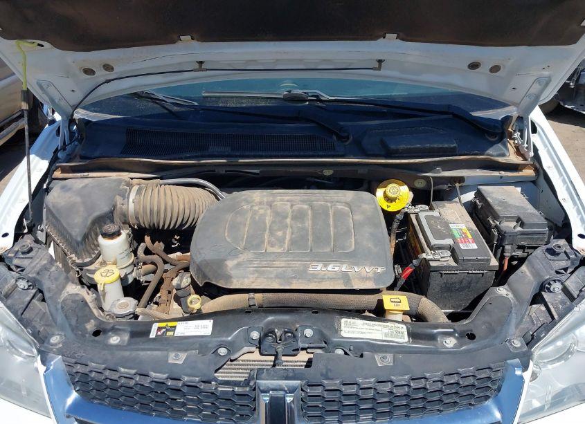 Photo 10 of 2016 Dodge Grand CARAVAN SE (VIN 2C4RDGBG9GR176348)