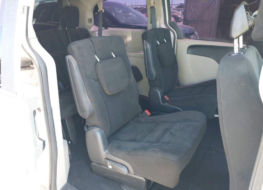 Photo 8 of 2016 Dodge Grand CARAVAN SE (VIN 2C4RDGBG9GR176348)