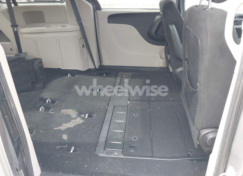 Photo 8 of 2016 Dodge Grand CARAVAN SE (VIN 2C4RDGBG9GR191965)