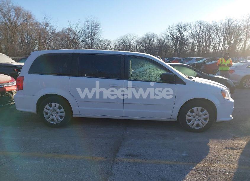 Photo 13 of 2016 Dodge Grand CARAVAN SE (VIN 2C4RDGBG9GR191979)