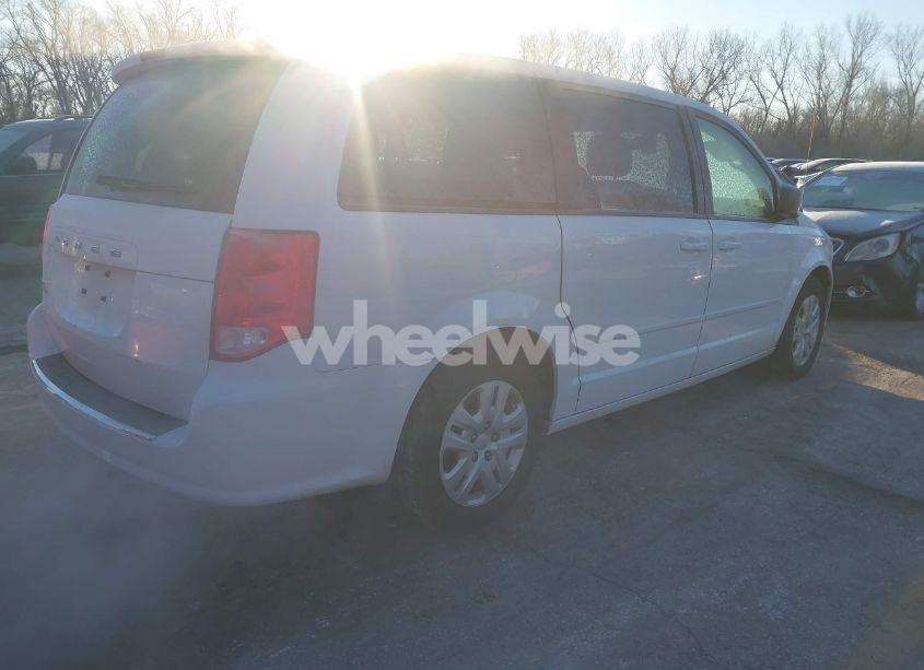 Photo 4 of 2016 Dodge Grand CARAVAN SE (VIN 2C4RDGBG9GR191979)