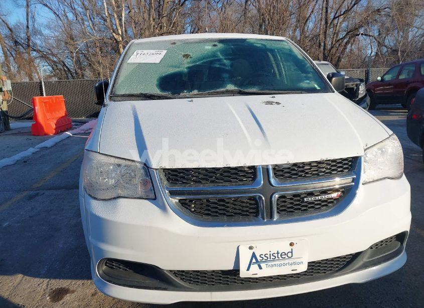 Photo 6 of 2016 Dodge Grand CARAVAN SE (VIN 2C4RDGBG9GR191979)