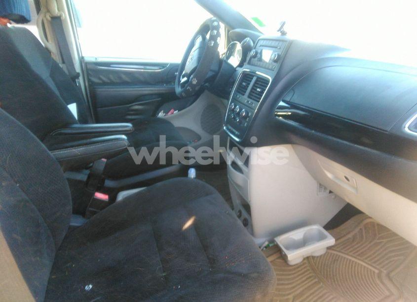 Photo 5 of 2016 Dodge Grand CARAVAN SE PLUS (VIN 2C4RDGBG9GR349723)