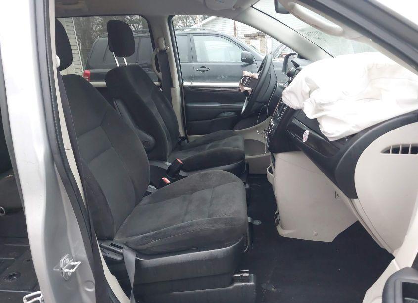 Photo 5 of 2017 Dodge Grand CARAVAN SE (VIN 2C4RDGBG9HR555528)