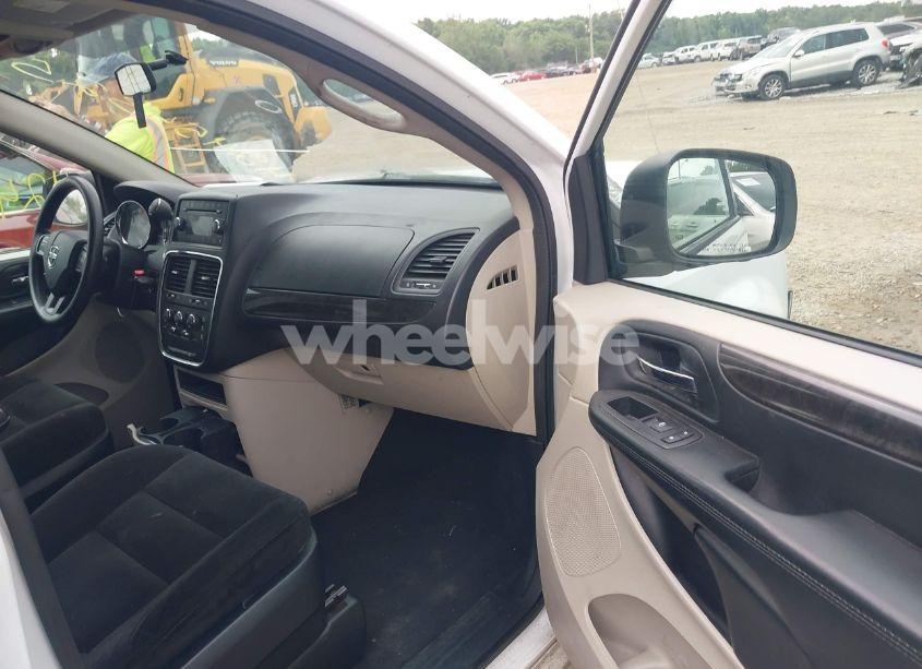 Photo 5 of 2017 Dodge Grand CARAVAN SE (VIN 2C4RDGBG9HR713088)