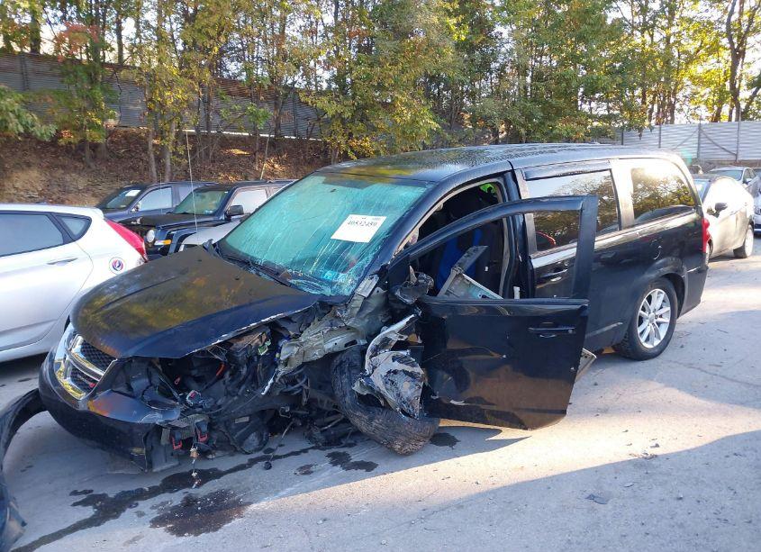 Photo 2 of 2018 Dodge Grand CARAVAN SE (VIN 2C4RDGBG9JR139789)