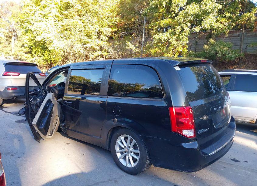 Photo 3 of 2018 Dodge Grand CARAVAN SE (VIN 2C4RDGBG9JR139789)