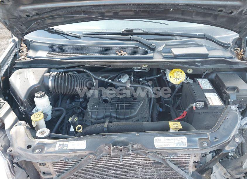 Photo 10 of 2018 Dodge Grand CARAVAN SE (VIN 2C4RDGBG9JR163705)