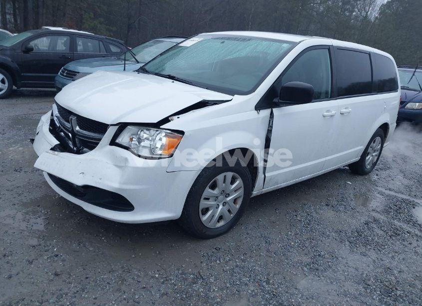 Photo 2 of 2018 Dodge Grand CARAVAN SE (VIN 2C4RDGBG9JR164871)