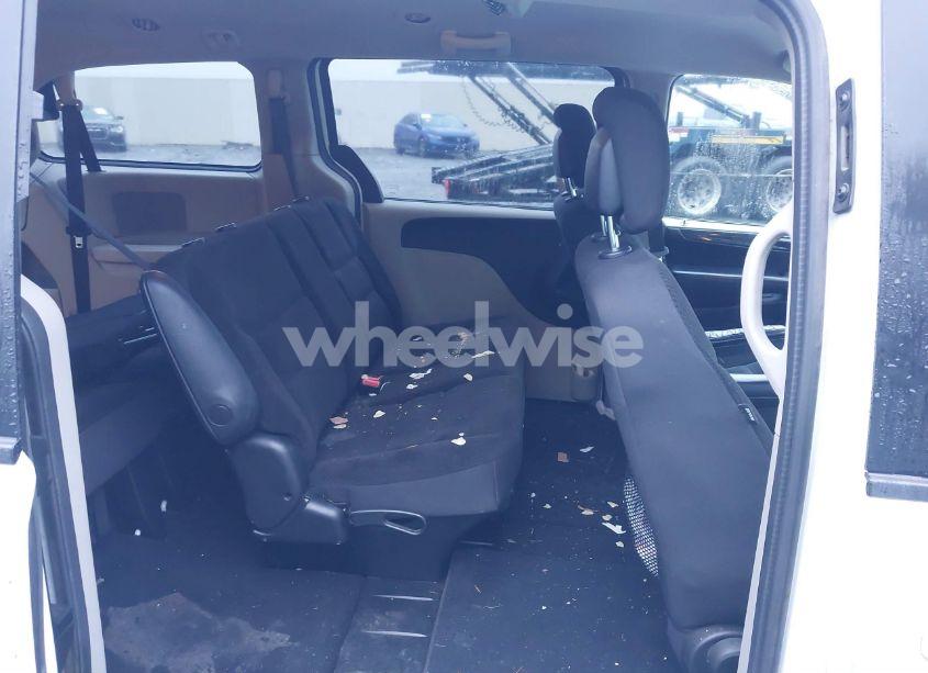 Photo 8 of 2018 Dodge Grand CARAVAN SE (VIN 2C4RDGBG9JR164871)