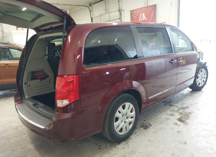 Photo 4 of 2018 Dodge Grand CARAVAN SE (VIN 2C4RDGBG9JR188183)