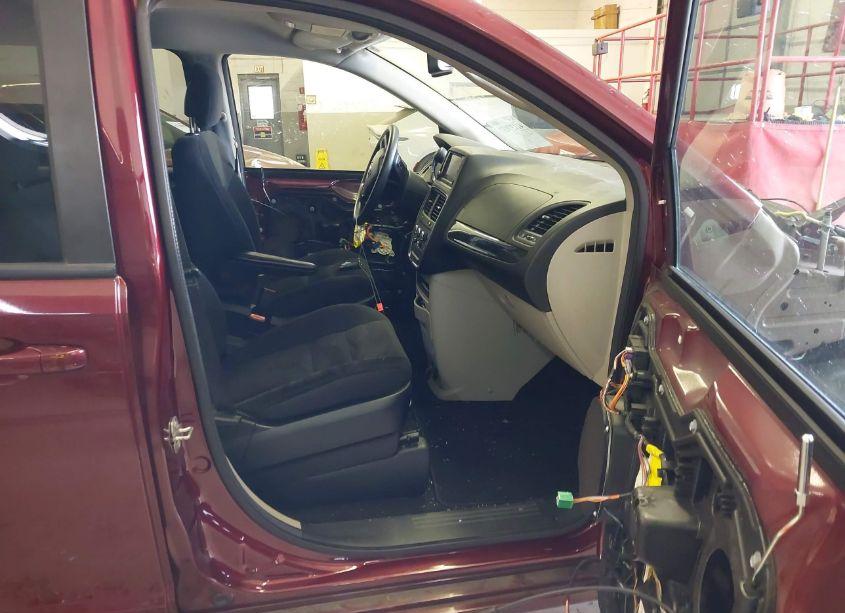 Photo 5 of 2018 Dodge Grand CARAVAN SE (VIN 2C4RDGBG9JR188183)