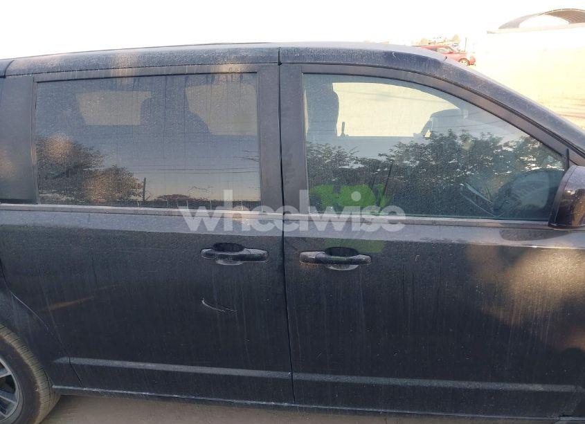 Photo 13 of 2018 Dodge Grand CARAVAN SE PLUS (VIN 2C4RDGBG9JR200610)