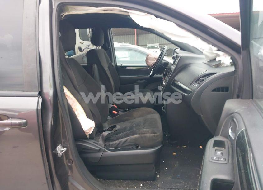 Photo 5 of 2018 Dodge Grand CARAVAN SE PLUS (VIN 2C4RDGBG9JR304272)