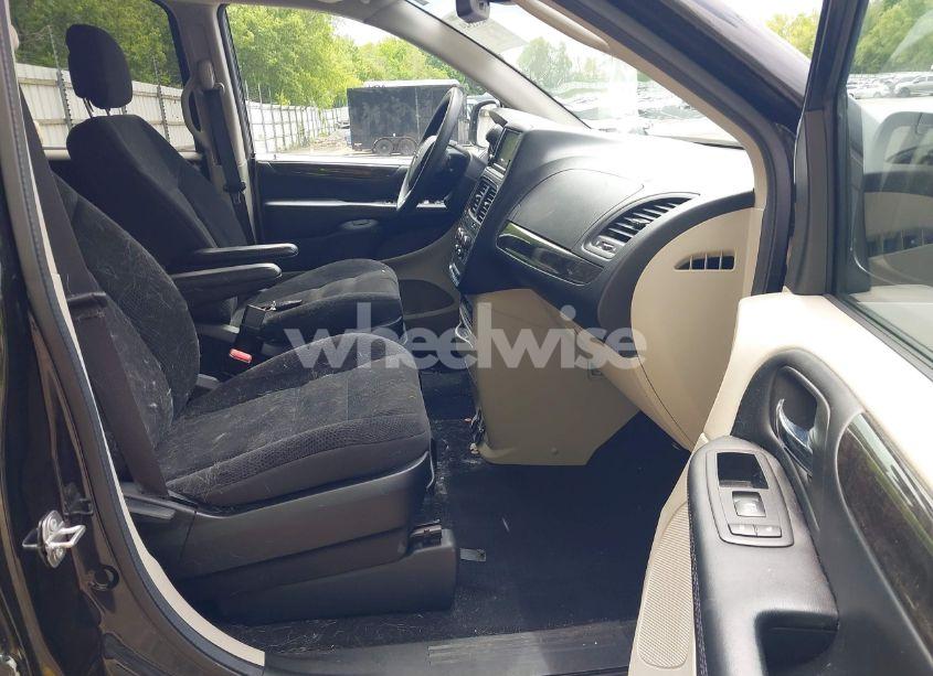 Photo 5 of 2019 Dodge Grand CARAVAN SE (VIN 2C4RDGBG9KR615394)