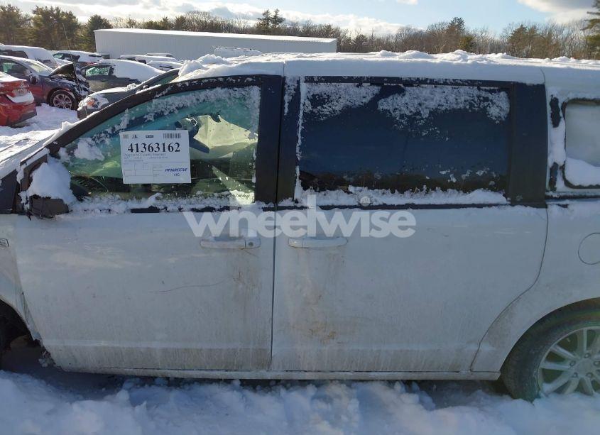 Photo 15 of 2019 Dodge Grand CARAVAN SE 35TH ANNIVERSARY EDITION (VIN 2C4RDGBG9KR805583)